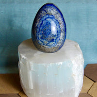 Lapis Lazuli Egg (1.5 lbs | 4” x 3”)