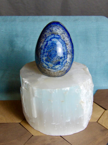Lapis Lazuli Egg (1.5 lbs | 4” x 3”)