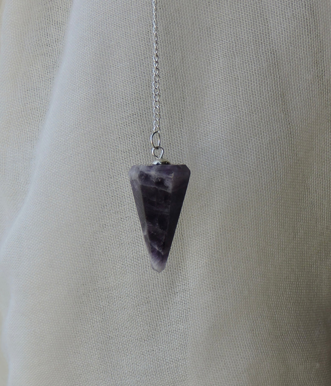 Elegant Amethyst Pendulum 🔮💜