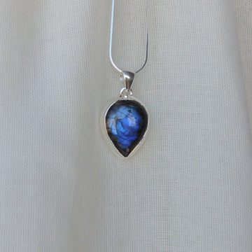 Tear Drop Shaped Labradorite Pendant