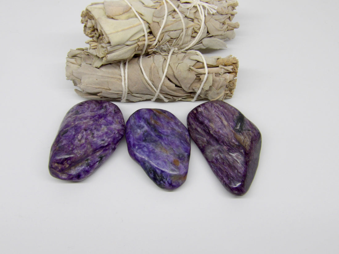 💜 Charoite Palm Stone