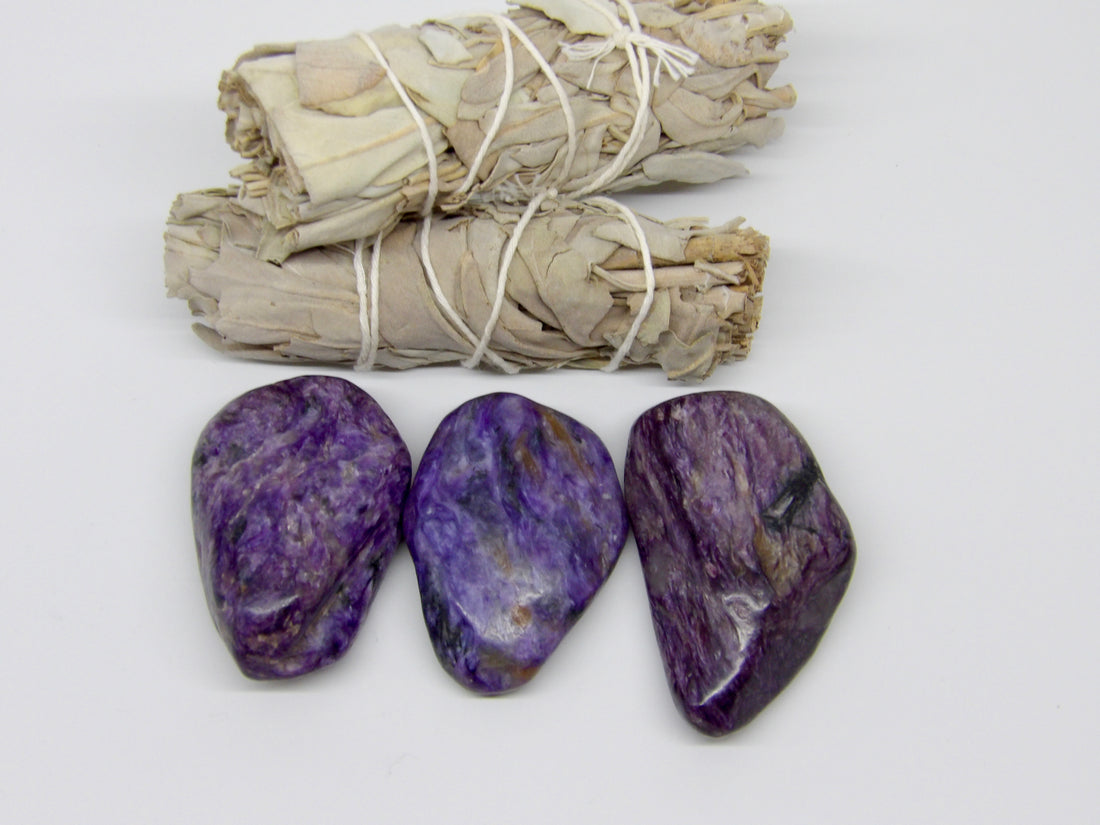 💜 Charoite Palm Stone