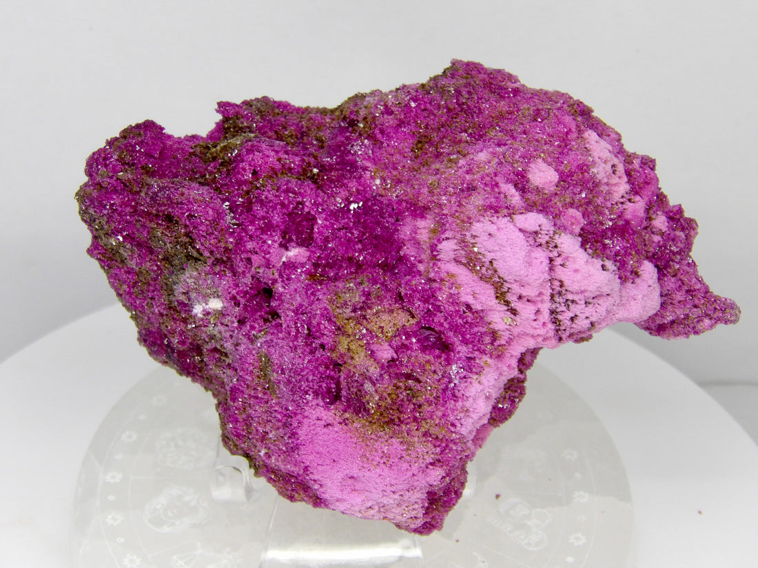 Ruby specimen, Corundum, Ruby collector specimen, Myanmar ruby, Burma ruby, UV reactive minerals, Fluorescent minerals, Druzy ruby, Mineral specimen, Collector crystal