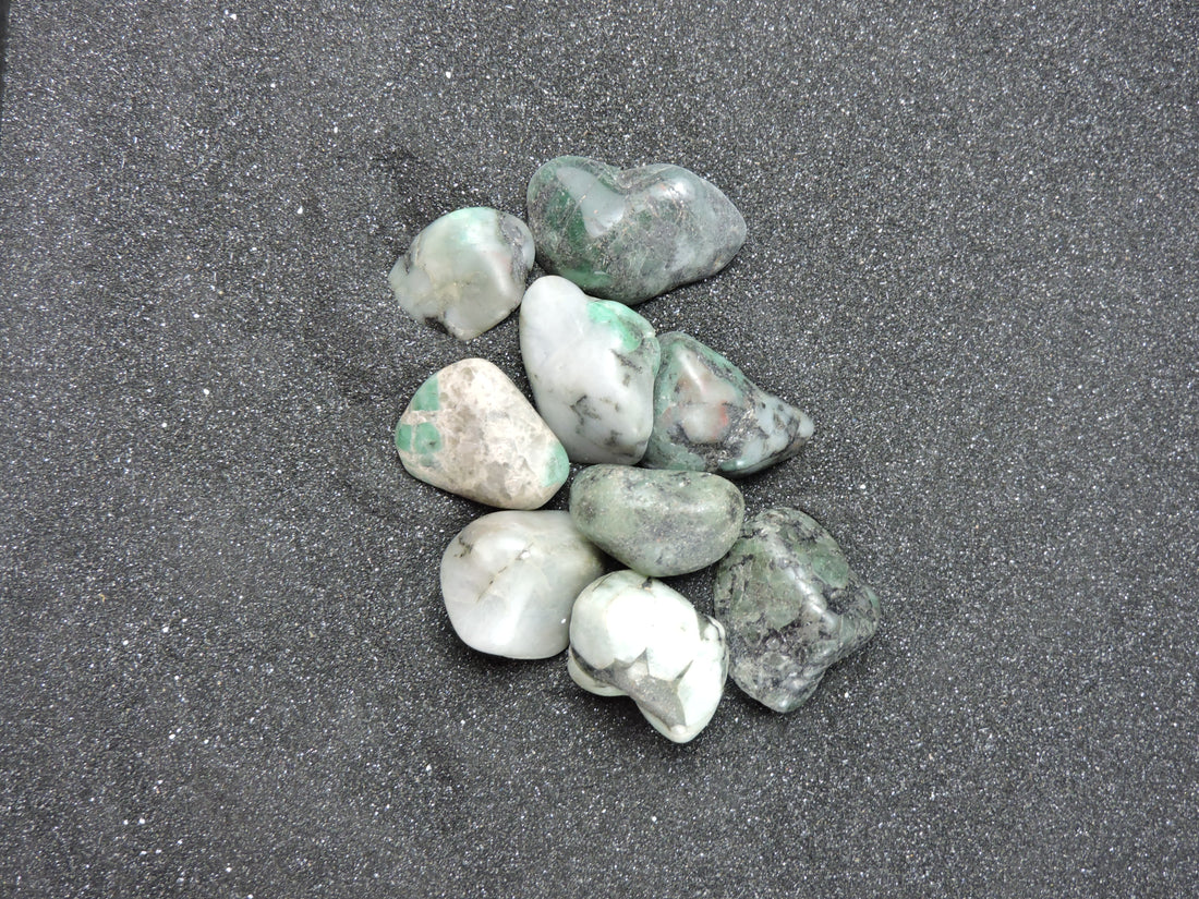 Tumbled Emerald (Price Per Piece)