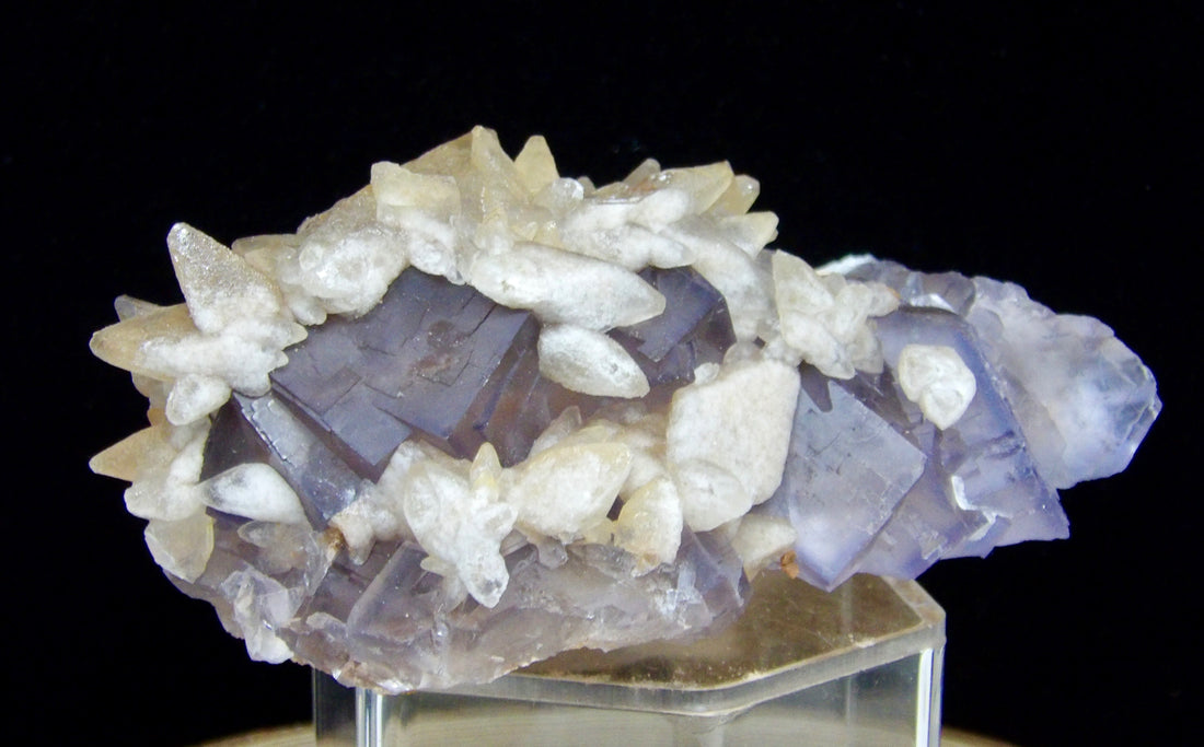 Natural 282g Calcite on Purple Fluorite specimen from Balochistan Pakistan with lavender purple cubic fluorite with Calcite - UV Reactive