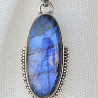 Narrow Oval Labradorite