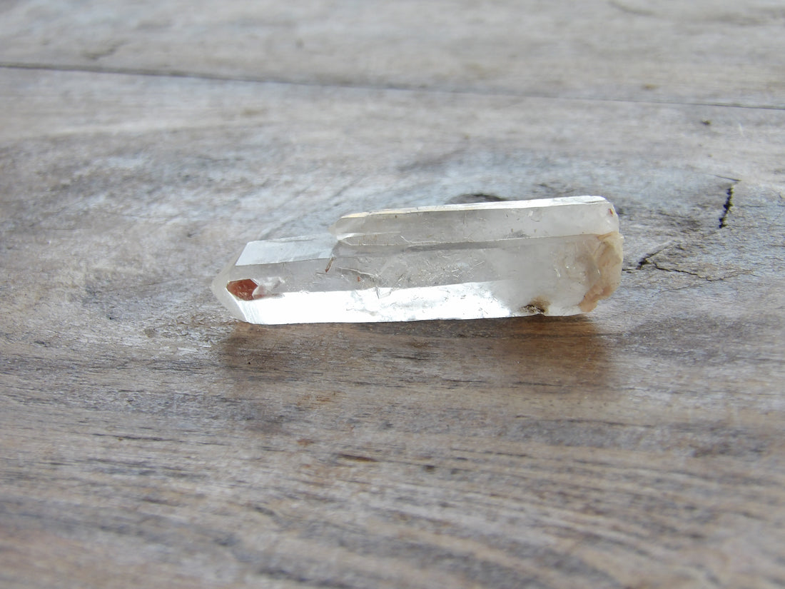 Clear quartz point Sedona charged - natural raw 