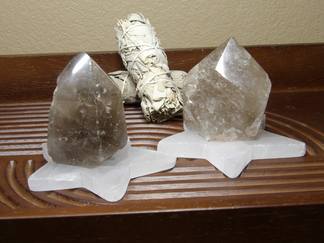 grounding smoky quartz points with natural inclusions