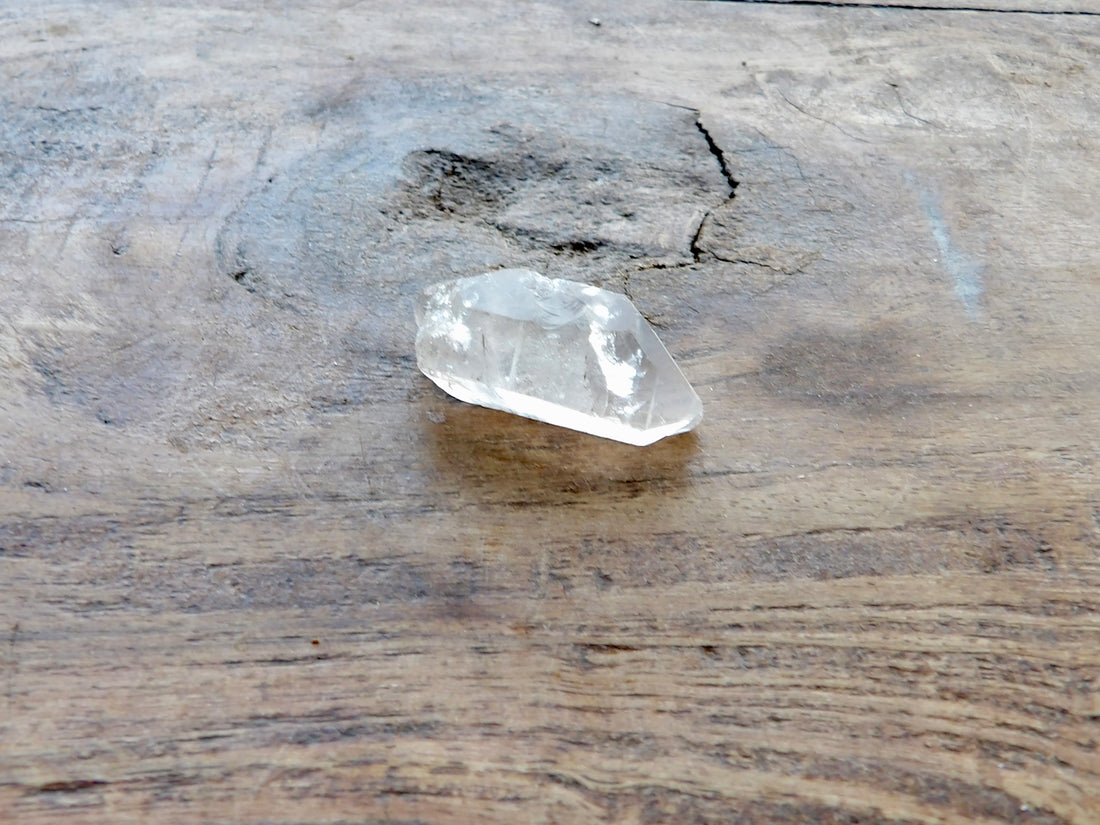 Twin Clear quartz crystal point natural earth grown